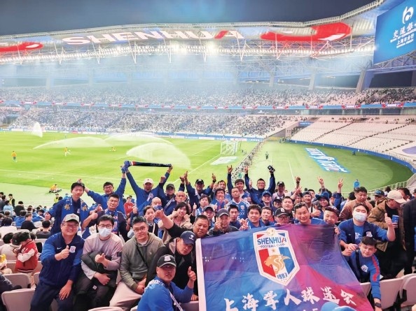 東體介紹上海聾人球迷會：最安靜的助威，最“響亮”的看臺