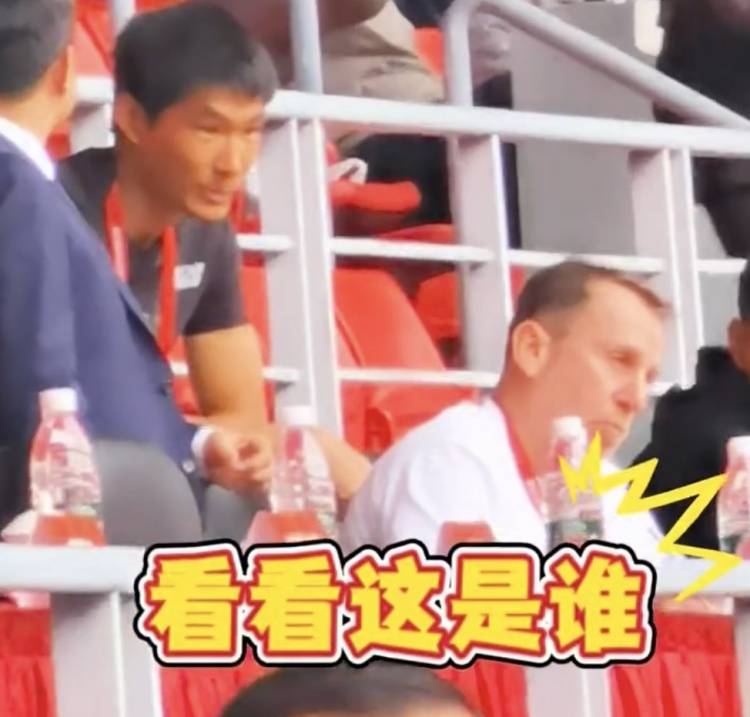 久爾杰維奇現(xiàn)身鹽城，現(xiàn)場觀看中國U22國足vs韓國