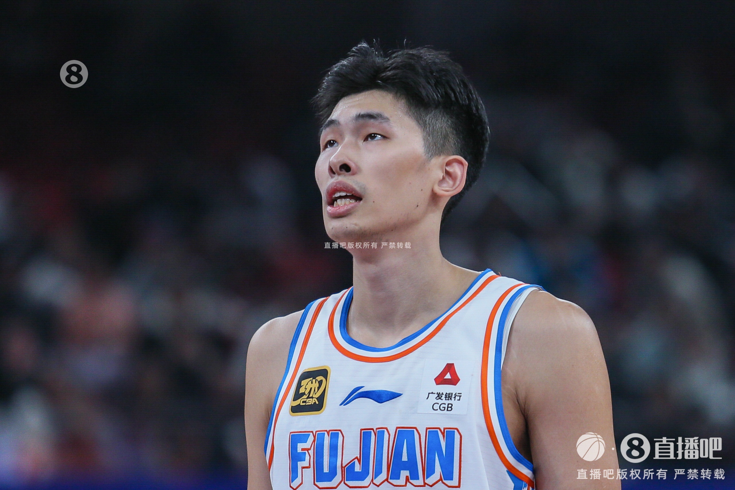 厲害！鄒陽出戰(zhàn)42分鐘 13投6中攬下17分19板3斷3帽